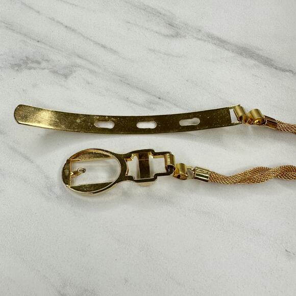 Vintage Gold Twisted Mesh Chain Belt Hook Closure Small (S) โจ - Picture 4 of 11
